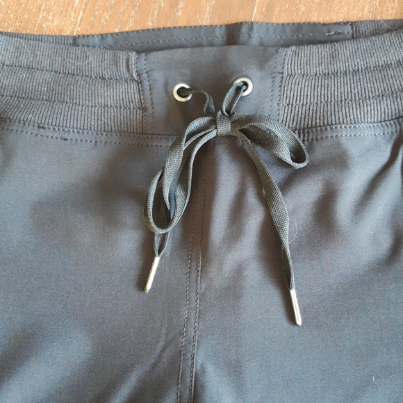 Point Zero Pants - NWOT 🚶‍♀️POINT ZERO Black Activewear Pants
